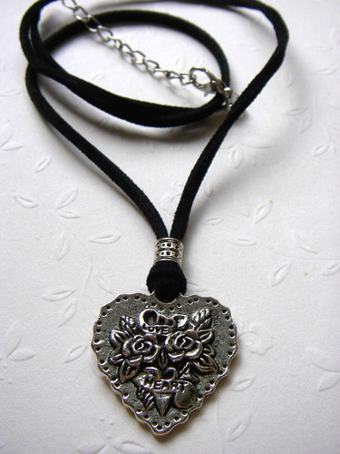 Herz kette mit blumen - herz-kette,